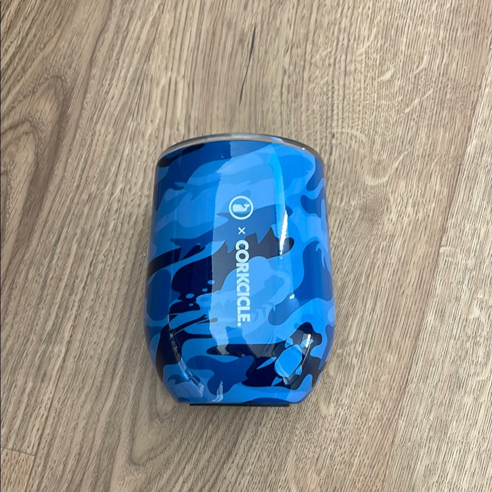 Corkcicle x Vineyard Vines Blue Camouflage Stemless Tumbler - 12oz - NWOT